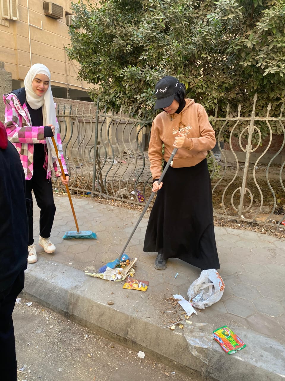 اطلاق  فعاليات مبادرة "إيدك في أيدي نحافظ على بلدنا" في عدد من المناطق بالقاهرة والجيزة 