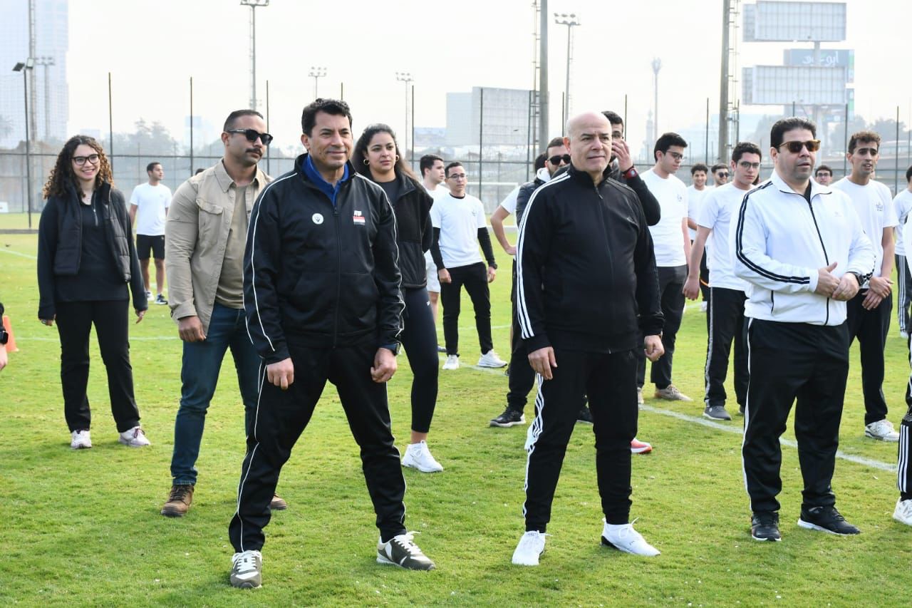 El Ministro de Juventud y Deportes participa en una jornada deportiva con los participantes del Programa de Diplomacia Juvenil